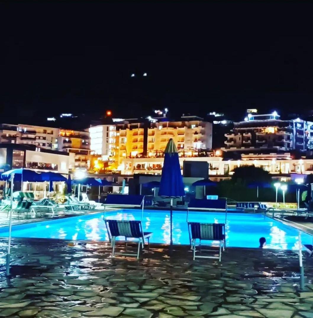 Artemis Beach House Vlore Bagian luar foto