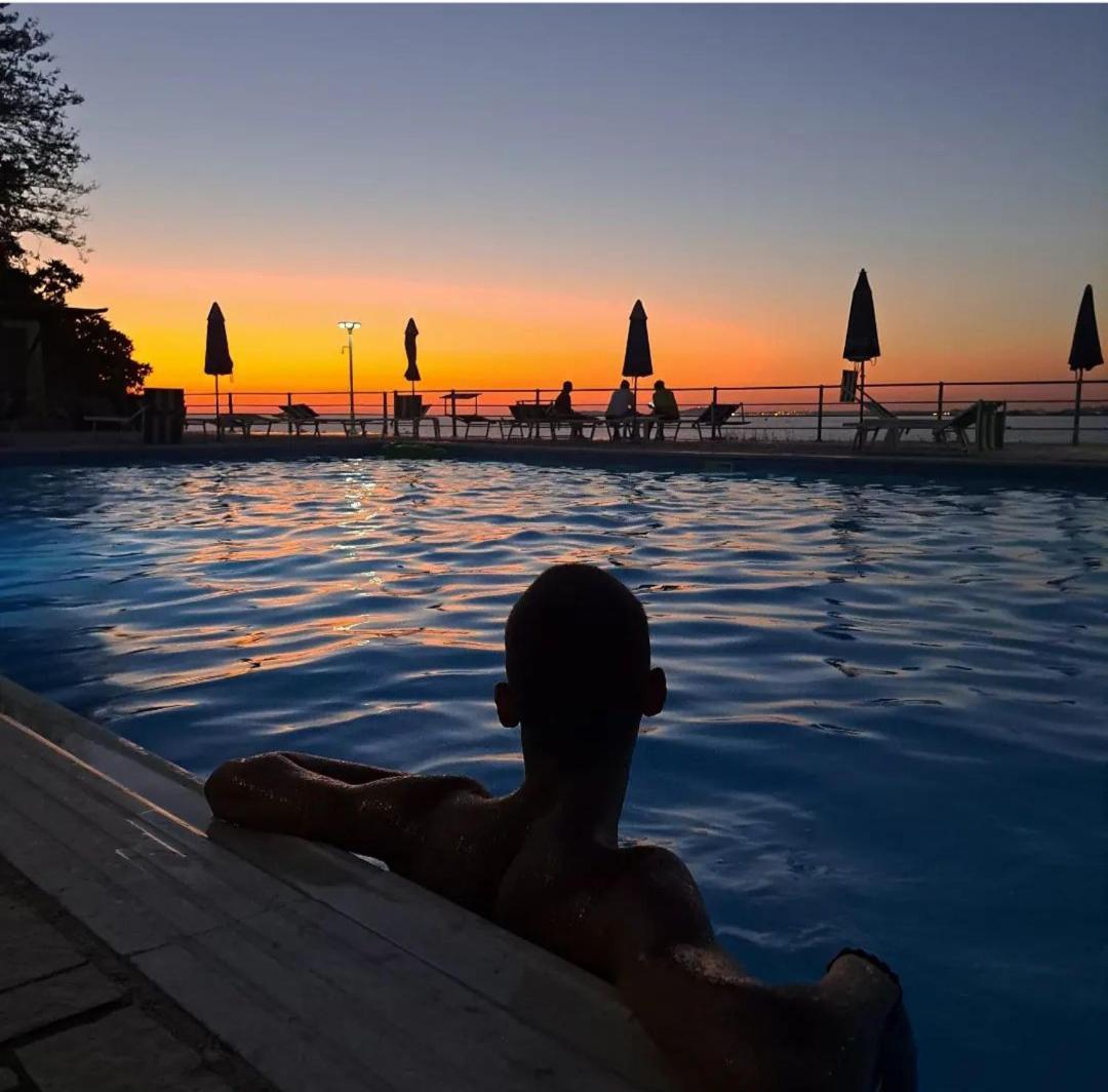 Artemis Beach House Vlore Bagian luar foto