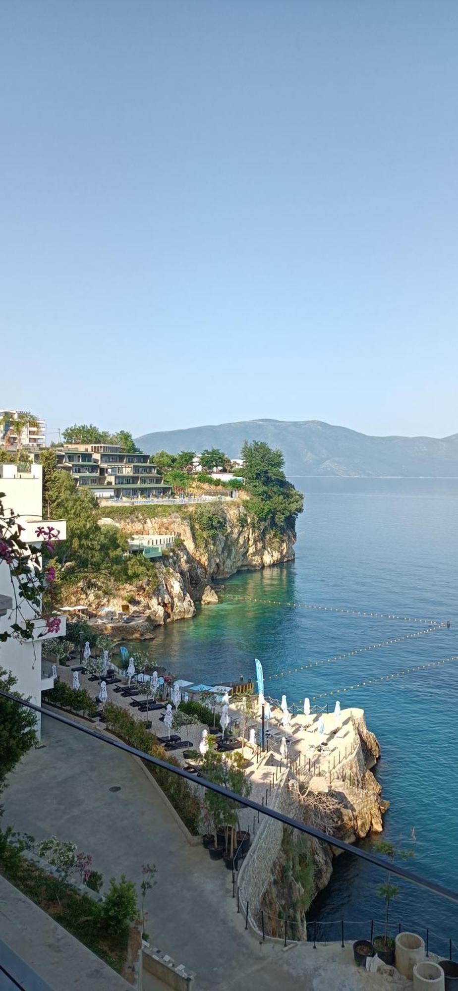 Artemis Beach House Vlore Bagian luar foto
