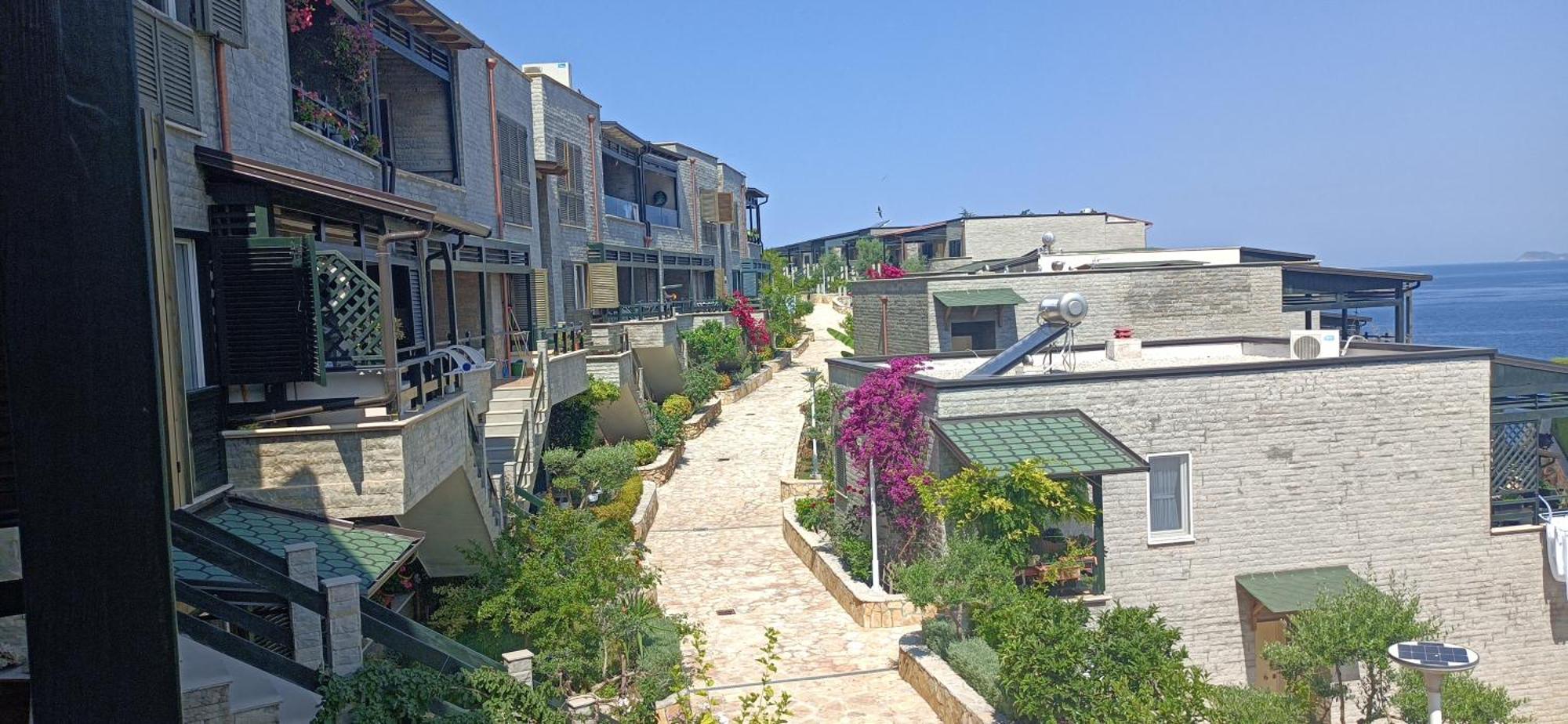 Artemis Beach House Vlore Bagian luar foto